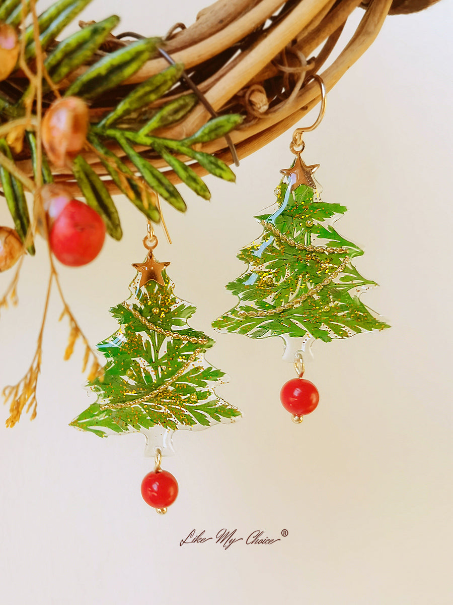 Pressed Flower Earring - Christmas Tree Resin