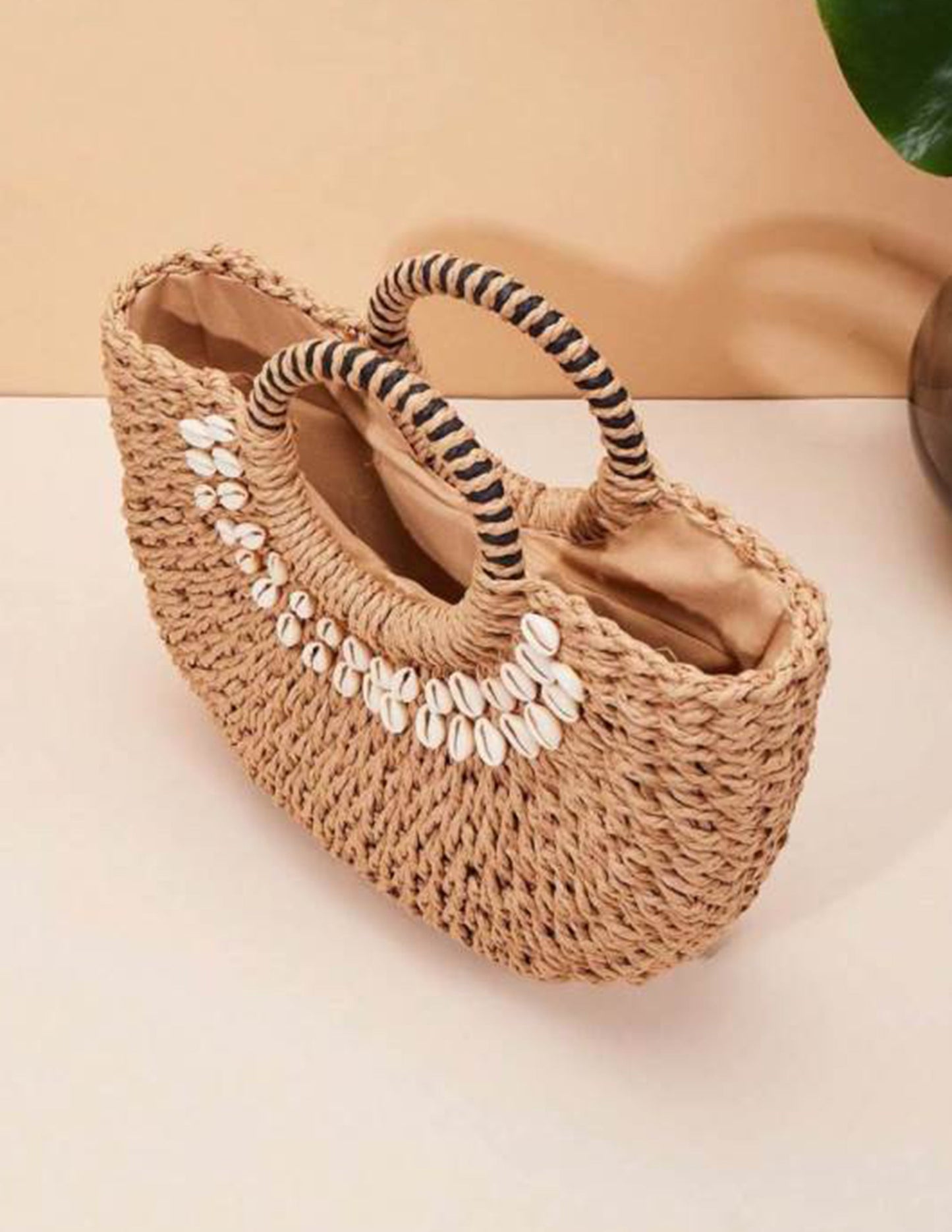 Shell Decor Straw Bag